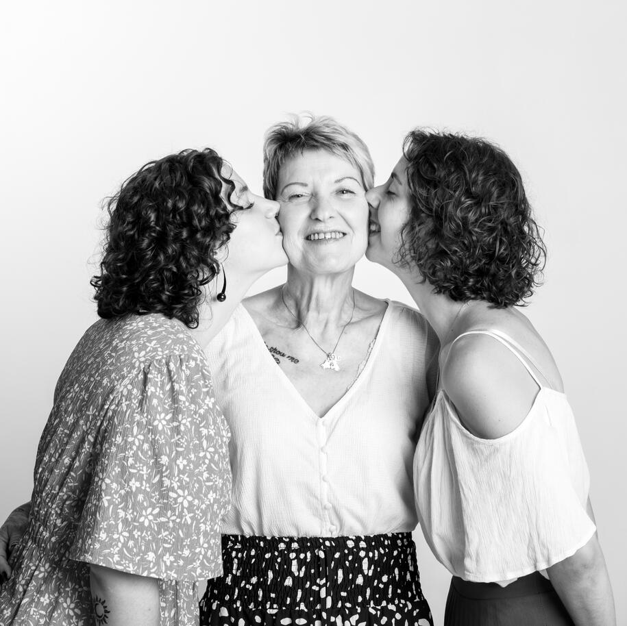 Portrait de famille au studio Deux-Quatre 2